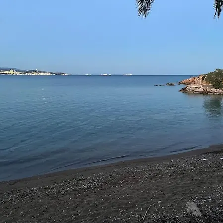 Wunderschoenes Haus Mit Meerblick * Isthmia