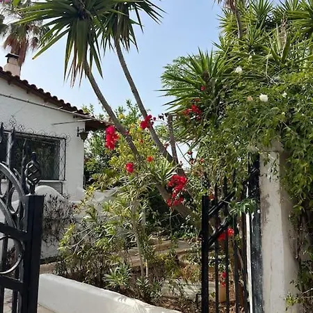 Wunderschoenes Haus Mit Meerblick Holiday home Isthmia