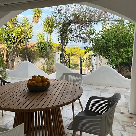 Wunderschoenes Haus Mit Meerblick Holiday home Isthmia